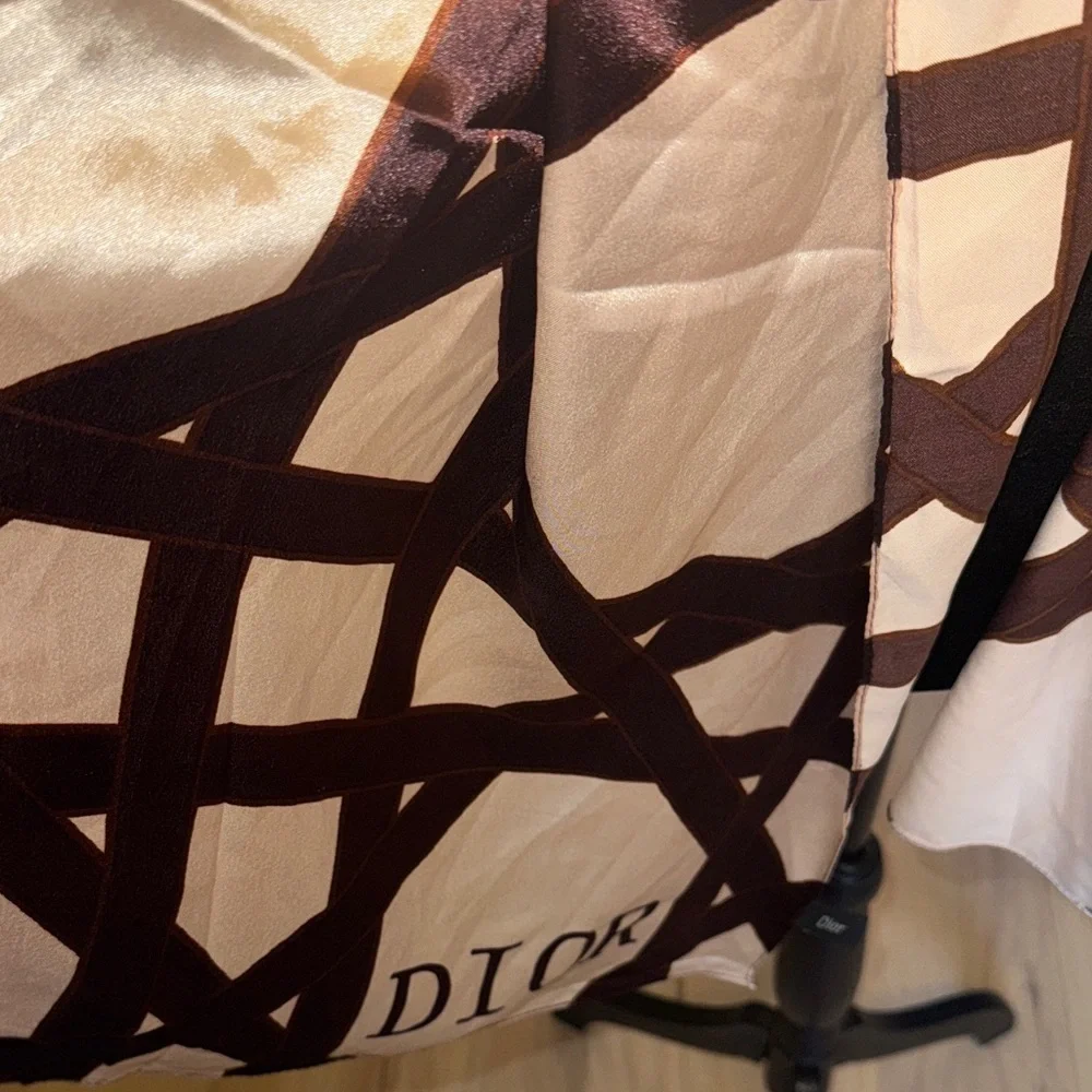 Brown and Cream Scarf - Picture 8 of 11